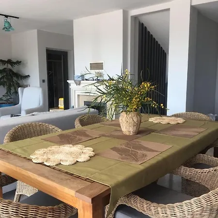 Villa Goecek Begonvil 16 Deniz Manzarali 3+1 Villa